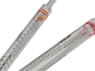 雙向刻度線設計，便于識別移液體積，負刻度增加移液容量，適用于更大容量