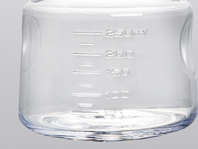 良好的透明度，刻度清晰，便于觀察容量