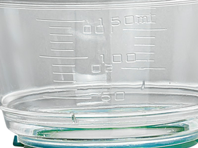 杯體透明，刻度清晰，便于觀察容量