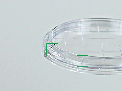 皿內(nèi)環(huán)卡扣設計 ，培養(yǎng)皿與皿蓋緊密度高，防止誤開，倒置不易脫落